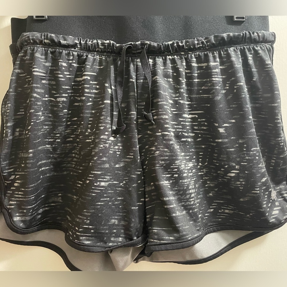 Running shorts